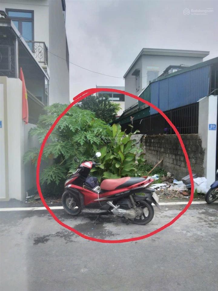 Chính chủ bán đất mặt đường đẹp, giao thông thuận tiện, sẵn sổ giao dịch