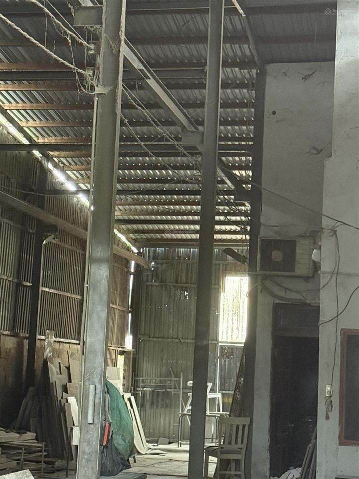 Cần bán nhà mặt tiền sổ hồng riêng chính chủ, diện tích 270m2