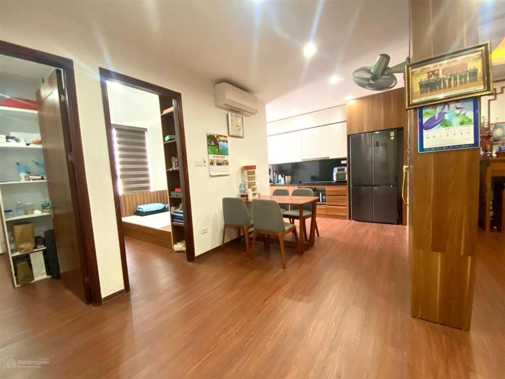 Chung cư ct36 xuân la  nội thất gỗ tự nhiên, có lốt ô tô, view hồ tây, căn 3n 2vs, giá 11 tỷ