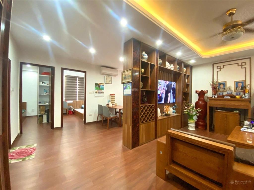 Chung cư ct36 xuân la  nội thất gỗ tự nhiên, có lốt ô tô, view hồ tây, căn 3n 2vs, giá 11 tỷ