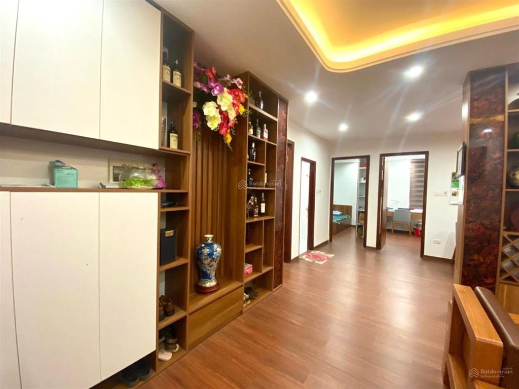 Chung cư ct36 xuân la  nội thất gỗ tự nhiên, có lốt ô tô, view hồ tây, căn 3n 2vs, giá 11 tỷ