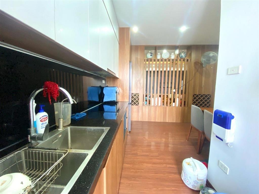 Chung cư ct36 xuân la  nội thất gỗ tự nhiên, có lốt ô tô, view hồ tây, căn 3n 2vs, giá 11 tỷ