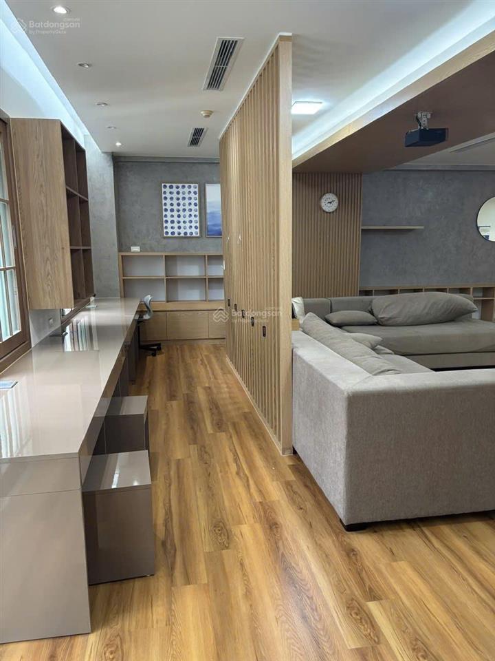 Bán căn hộ chung cư 02  03 ciputra  hướng đông nam  căn góc 148m2  chỉ 13 tỷ