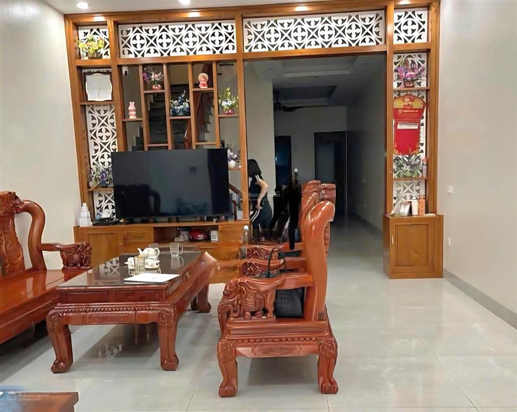 Chính chủ gửi bán nhà biệt thự 2.5 tầng trung giã, gần quốc lộ 3, dt 275m2, 4 ngủ, chỉ 7,x tỷ