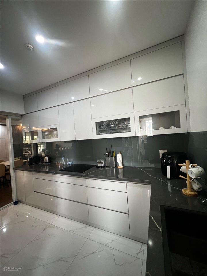 Chung cư ciputra  148m2  3 ngủ  ban công nam  nội thất đẹp sẵn ở ngay. chỉ 14.x đồng