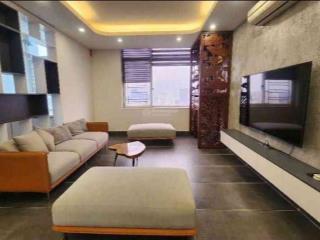 Nhà đẹp ở ngay! lô góc 130m2 hướng đông nam  hàng xóm kđt ciputra, tiện ích đủ đầy, chỉ 8.x tỷ