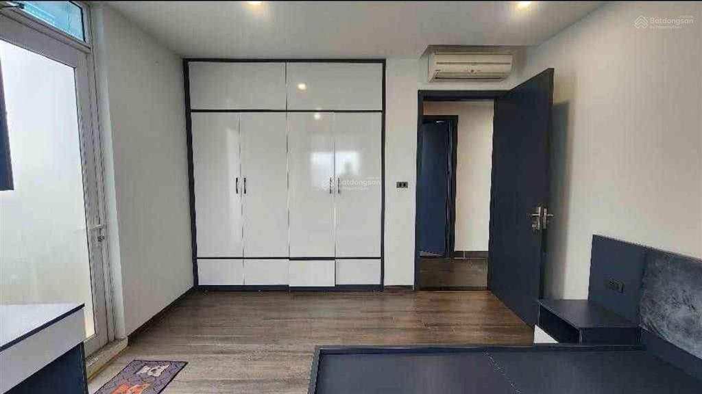 Nhà đẹp ở ngay! lô góc 130m2 hướng đông nam  hàng xóm kđt ciputra, tiện ích đủ đầy, chỉ 8. x tỷ