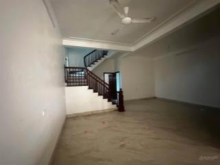 Bán nhà 3 tầng 1 hầm gần trường tiểu học, thcs tân hưng, sóc sơn  dt 217/240m2  chỉ 6.x tỷ