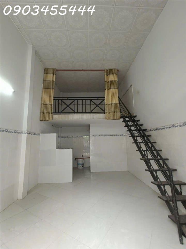 Nhà Tân Đông Hiệp Dĩ An ngang 5m ô tô tận cửa, 30m2, 1 trệt 1 lửng, 1.1 tỷ