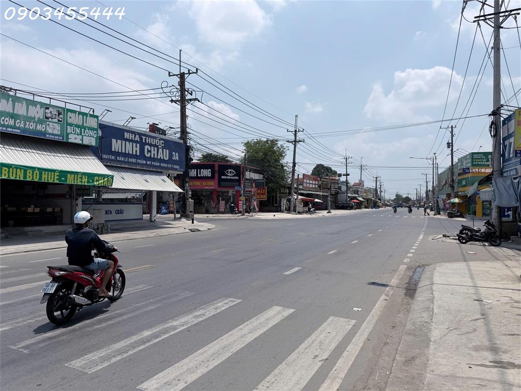 Mặt bằng vàng tại trung tâm, mặt tiền Liên Huyện, 150m2, ngang 5m, dài 30m, 5.3 tỷ, Thuận