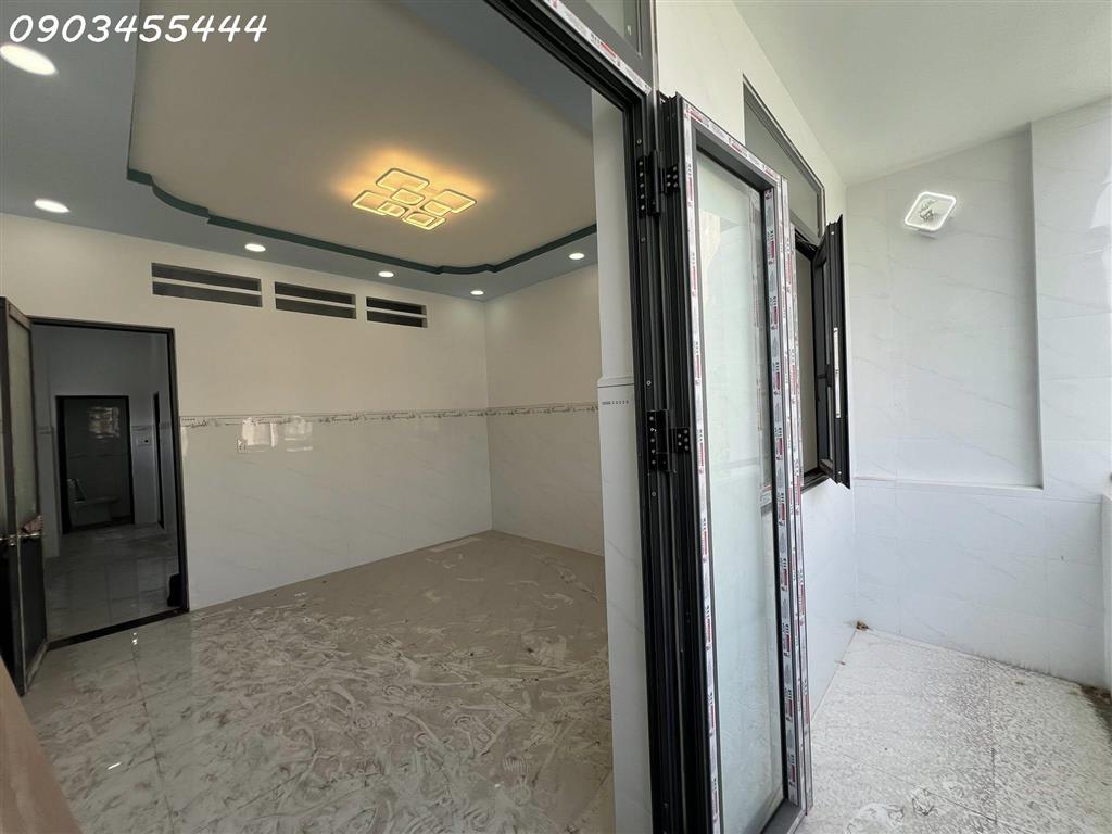 Kinh doanh đắc địa mặt phố Linh Đông Thủ Đức, 75m2, 2 tầng, giá 6.7 tỷ