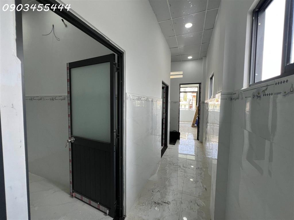 Kinh doanh đắc địa mặt phố Linh Đông Thủ Đức, 75m2, 2 tầng, giá 6.7 tỷ