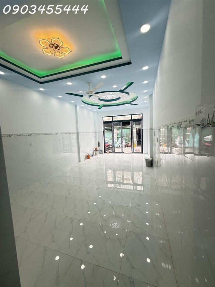 Kinh doanh đắc địa mặt phố Linh Đông Thủ Đức, 75m2, 2 tầng, giá 6.7 tỷ