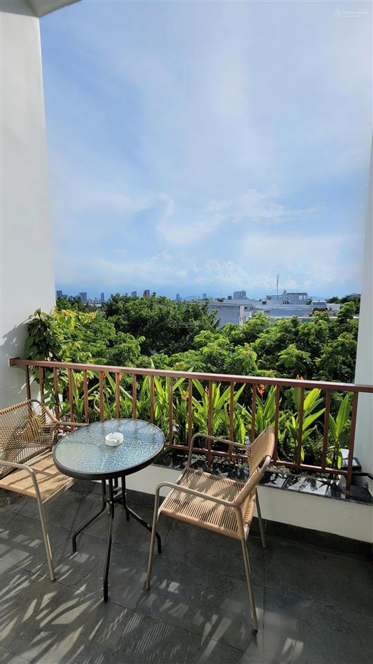 Villa mini khu vực đầu tuyến sơn trà, có dòng tiền airbnb cực ổn, giá 20 tỷ cách biển vài bước chân