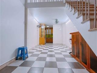 Miêu nha dân xây 5 tầng 5,6 tỷ còn thương lượng  thiết kế đủ công năng , giao thông thuận tiện