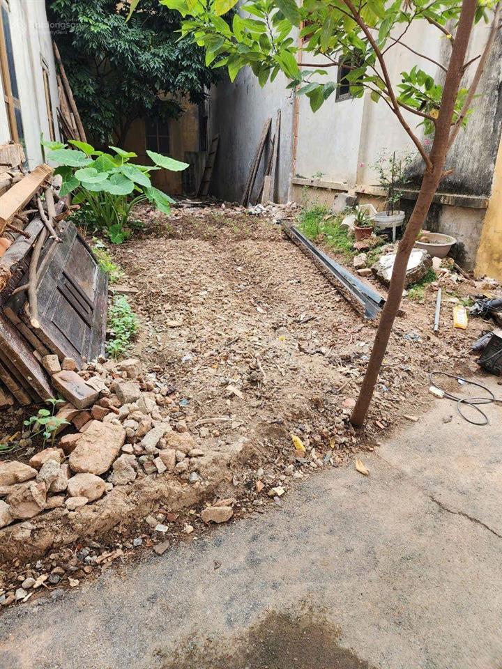 Bán lô đất ngõ 135 cầu cốc 59m2 mt 4,05m. ô tô lùi cửa. cách 20m là bãi xe ô tô, có tl