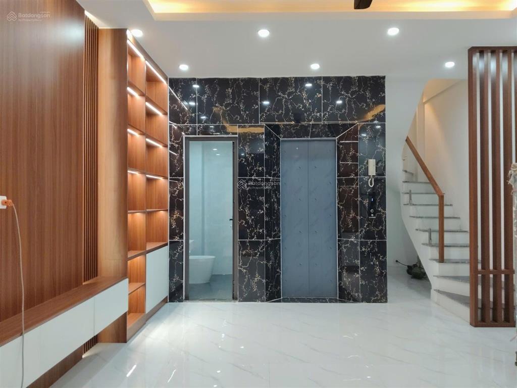 Tây mỗ 6 tầng thang máy . mặt ngách . xây đơn lập 41m 8,8 tỷ còn thương lượng .