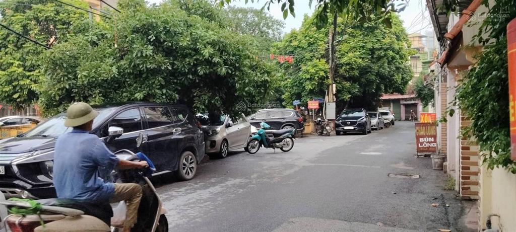 Đất đẹp xây chung cư mini  mặt ngõ thông. lô góc 3 mặt thoáng. ô tô đỗ cửa