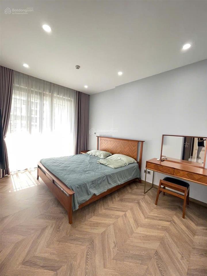 Bán căn midtown m8 the peak khu dân cư phú mỹ hưng, sẵn hđ thuê cao 50tr thu net view cực phẩm sông