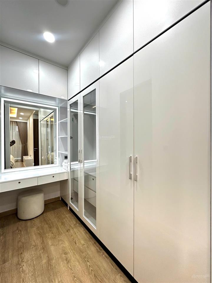 Bán midtown m7 phú mỹ hưng căn 3 phòng ngủ, 115m2 có hđ thuê giá đầu tư rẻ hơn tt 1tỷ view sông, hồ