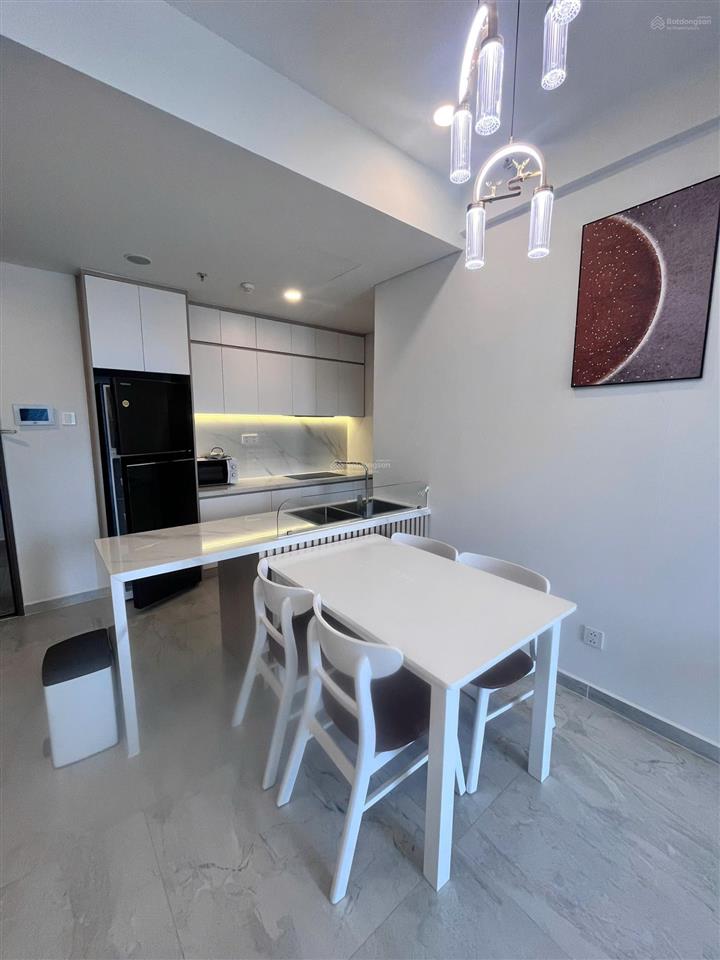 Bán căn b8.08 cardinal court 2pn trung tâm tài chính phú mỹ hưng giá hời dự án, view đông nam mát