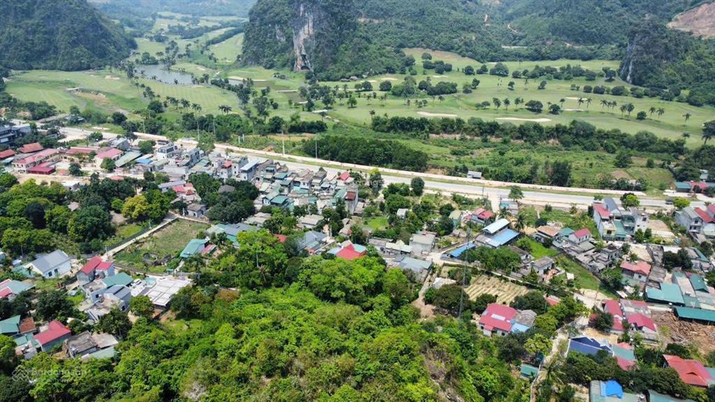 Đất săn hàng hiếm dt 2300m² lưng tựa núi, view sân golf giá rẻ không tưởng!