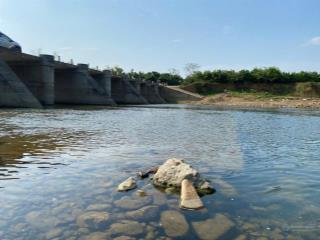 Diện tích hơn 3000m2 có 500 thổ cư, sẳn sổ, đất lưu ko 5000m tại xuân thủy, kim bôi, hòa bình.