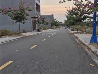 Cần bán lô đất tđc hoà long 5x20 full tc đường nhựa vỉa hè 17m dự án đang hot nhất tp bà rịa