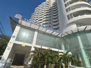 Chủ gửi bán căn hộ view biển nằm ngay mặt tiền đường trần phú. địa chỉ 84 trần phú, vũng tàu