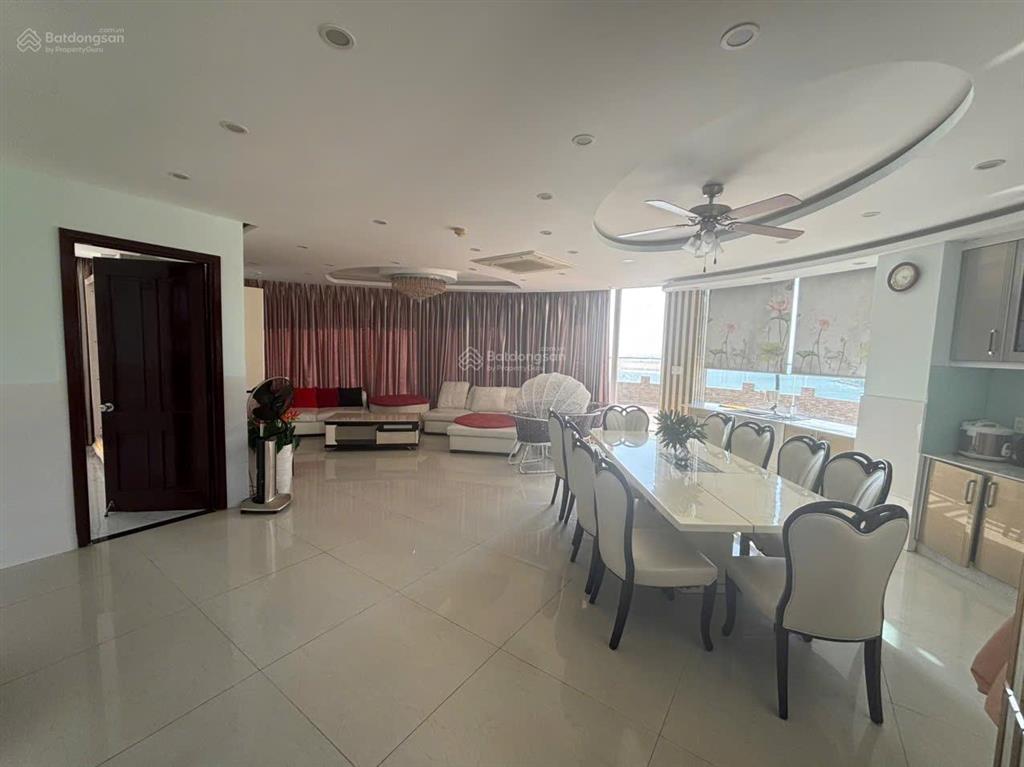 Chủ gửi bán căn hộ view biển nằm ngay mặt tiền đường trần phú. địa chỉ 84 trần phú, vũng tàu