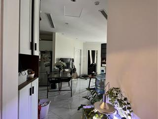 Bán tâp thể nghĩa tân , cầu giấy dt 90m2 nhà 3 ngủ nội thất full đẹp giá 4,5 tỷ