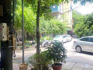 Bán tập thể tầng 1 nghĩa tân hai mặt tiền mỗi mặt 8m kinh doanh tốt dt 80m2 giá 6,5 tỷ