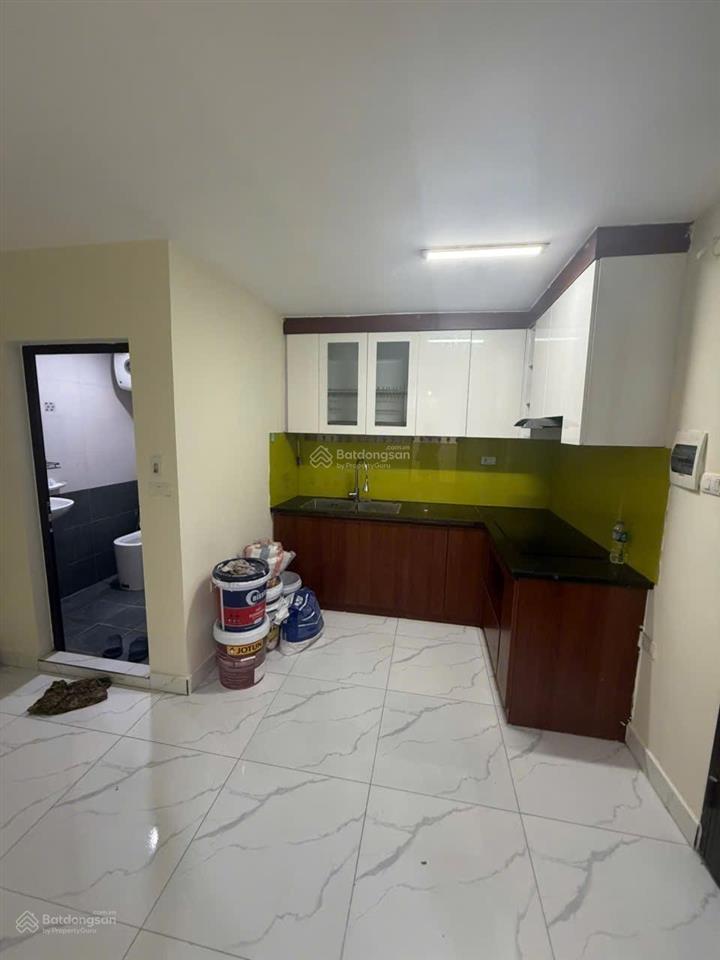 Bán tập thể nghĩa tân dt 140m2 sử dụng, có 6 phòng ngủ, 2 vs full nội thất giá 4,8 tỷ