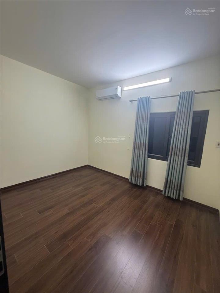 Bán tập thể nghĩa tân , cầu giấy dt 80m2 , nhà 3 ngủ full nội thất giá 4,6 tỷ