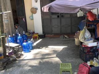 Bán tập thể tầng 1 mai dịch dt 50m2 có chỗ để ô tô kd tốt nhà đẹp giá 2,8 tỷ