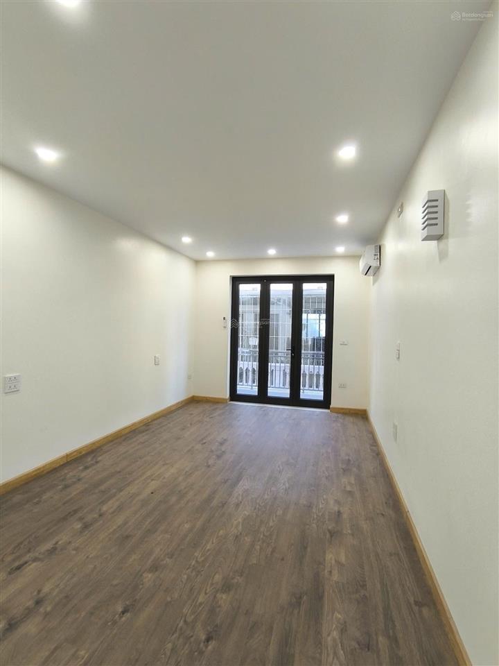 Cho thuê nhà 8 tầng bách khoa hai bà trưng dt 90m2 có 14 phòng khép kín giá thuê 65tr/1 tháng