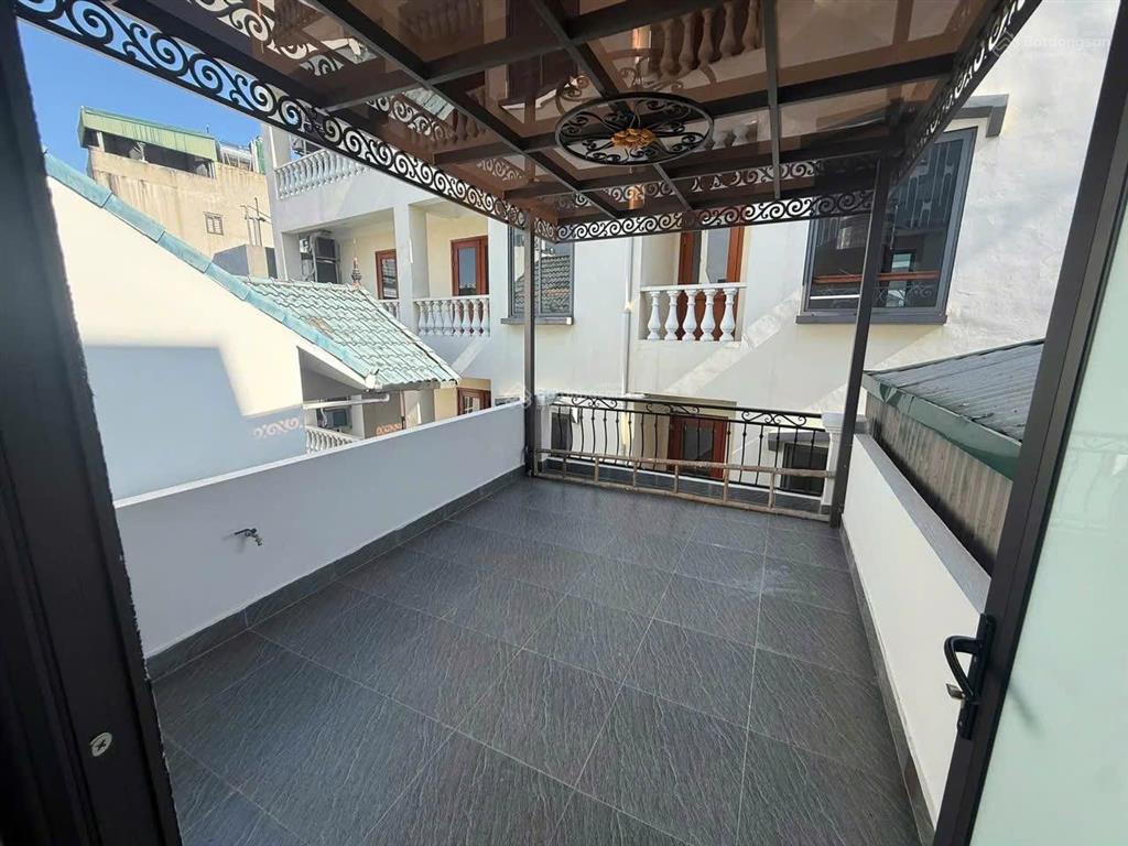 Nhà riêng nguyễn khánh toàn  quan hoa 35m x 5t full đồ, ở gđ giá 14tr/th