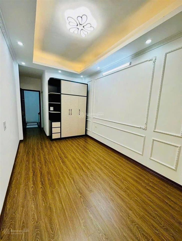 Nhà riêng nguyễn khánh toàn  quan hoa 35m x 5t full đồ, ở gđ giá 14tr/th