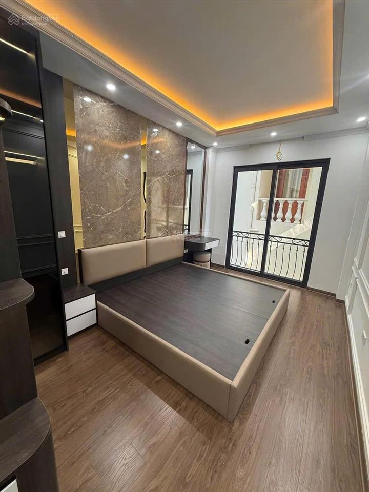 Cho thuê nr võ chí công 35m2 x 6t thang máy, full đồ nhà mới đẹp giá rẻ