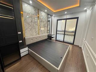 Cho thuê nhà cuối ngõ 118 nguyễn khánh toàn 50m2 x 4t 5pn ô tô qua nhà, đầy đủ đồ. giá 14tr/th