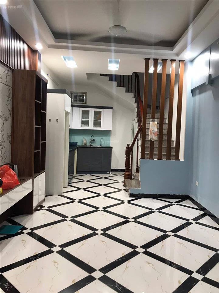Cho thuê nhà xuân thuỷ  trần quốc vượng gần trường sư phạm 35m x 5t đủ đồ. ở gđ và kd online