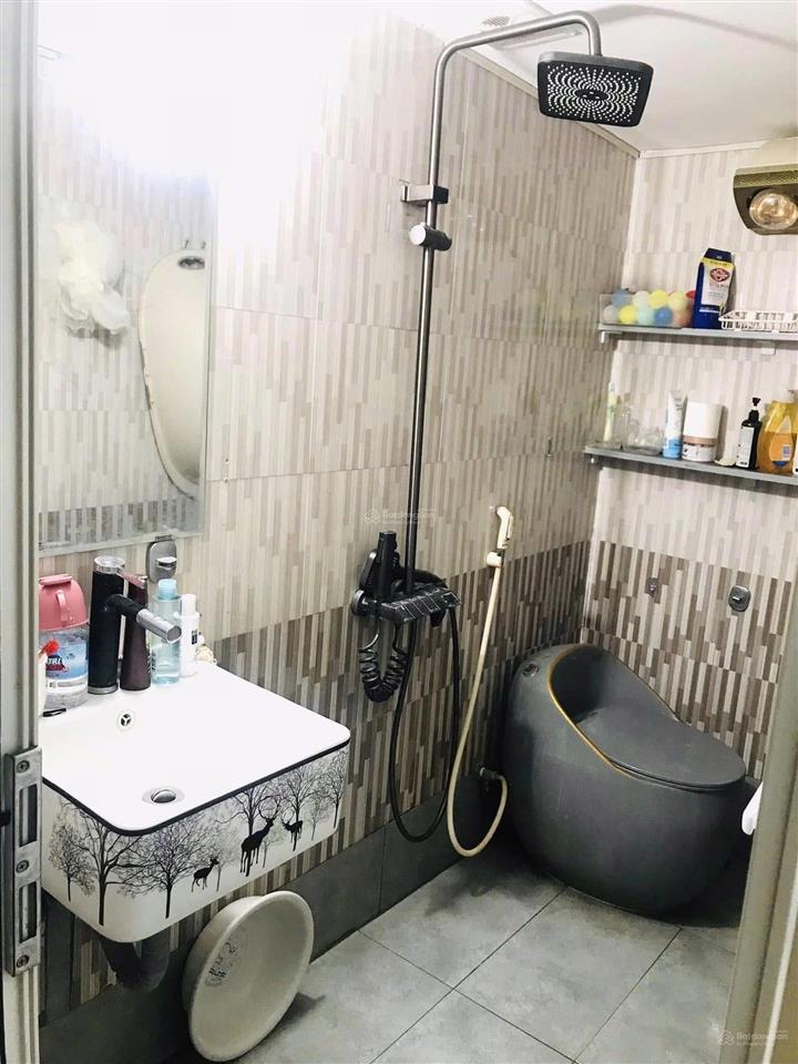 Cho thuê nhà xuân thuỷ  trần quốc vượng gần trường sư phạm 35m x 5t đủ đồ. ở gđ và kd online