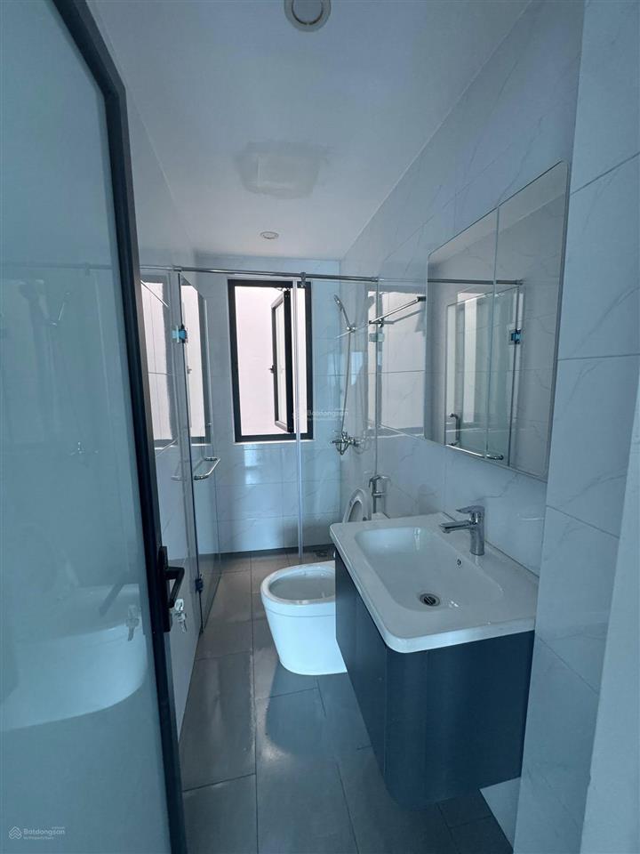Cho thuê nhà xuân đỉnh 45m x 6t thang máy, nhà mới. đủ đồ giá hợp lý