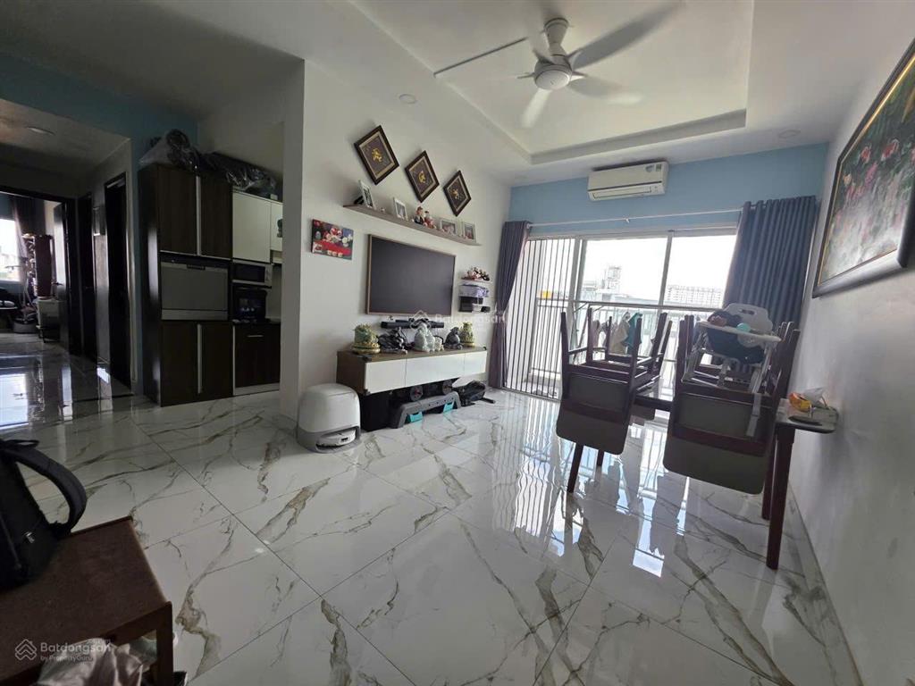 Chính chủ chuyển công tác nên cần bán căn góc 3pn 2wc chung cư carillon 2