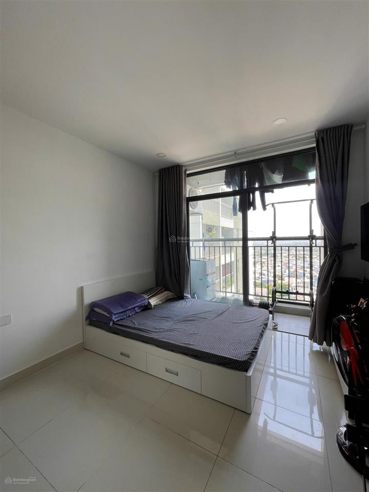 Cần bán căn hộ studio 23m2 view đông nam nhà full nt