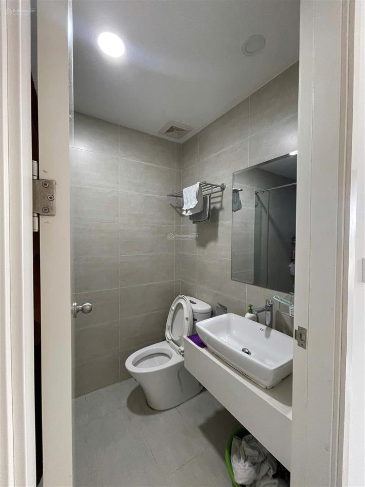 Cần bán căn hộ studio 23m2 view đông nam nhà full nt