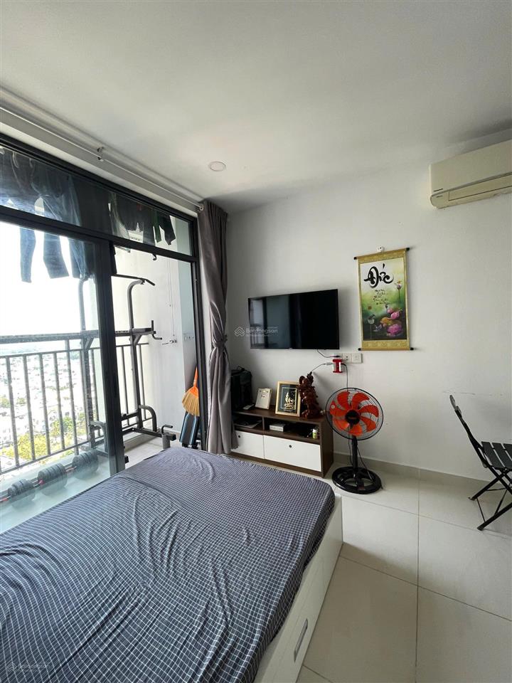 Cần bán căn hộ studio 23m2 view đông nam nhà full nt