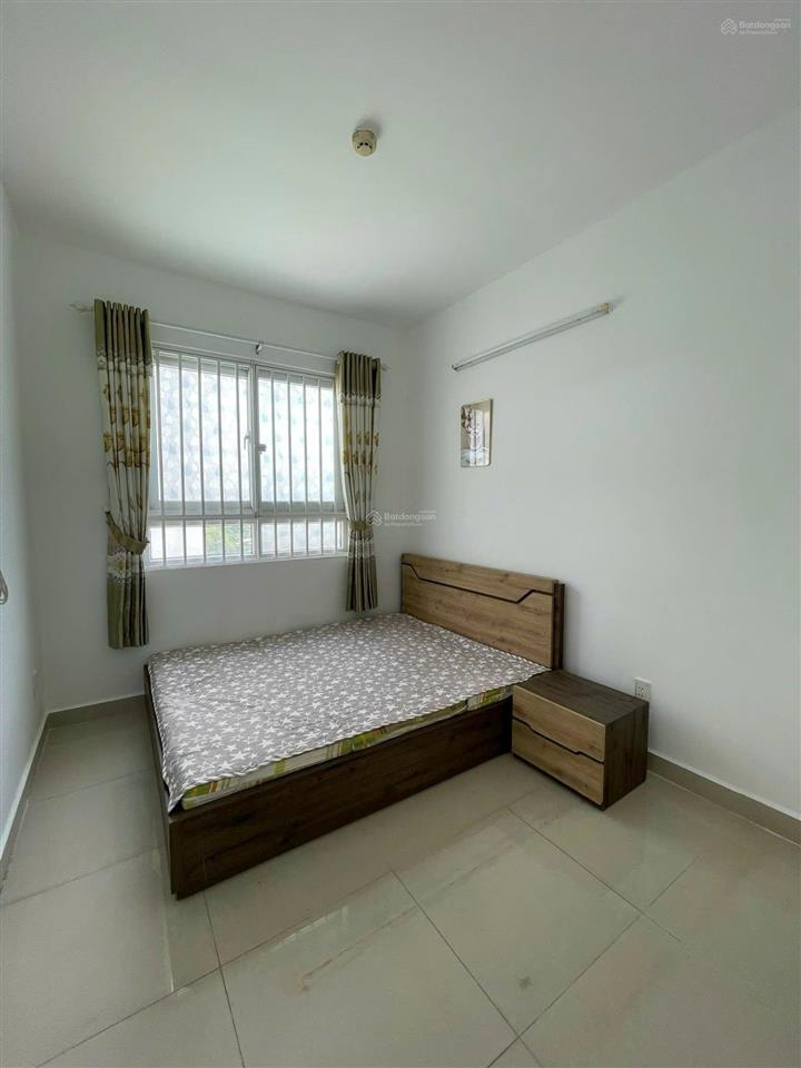 Cần bán căn góc 70m 2pn tặng kèm nt view đông nam giá chỉ 3 tỷ 5