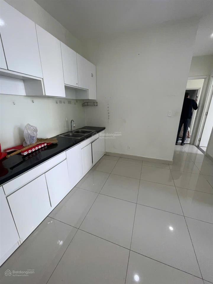 Cần bán căn hộ lầu trung 79m2, 2pn giá chỉ 4tỷ250