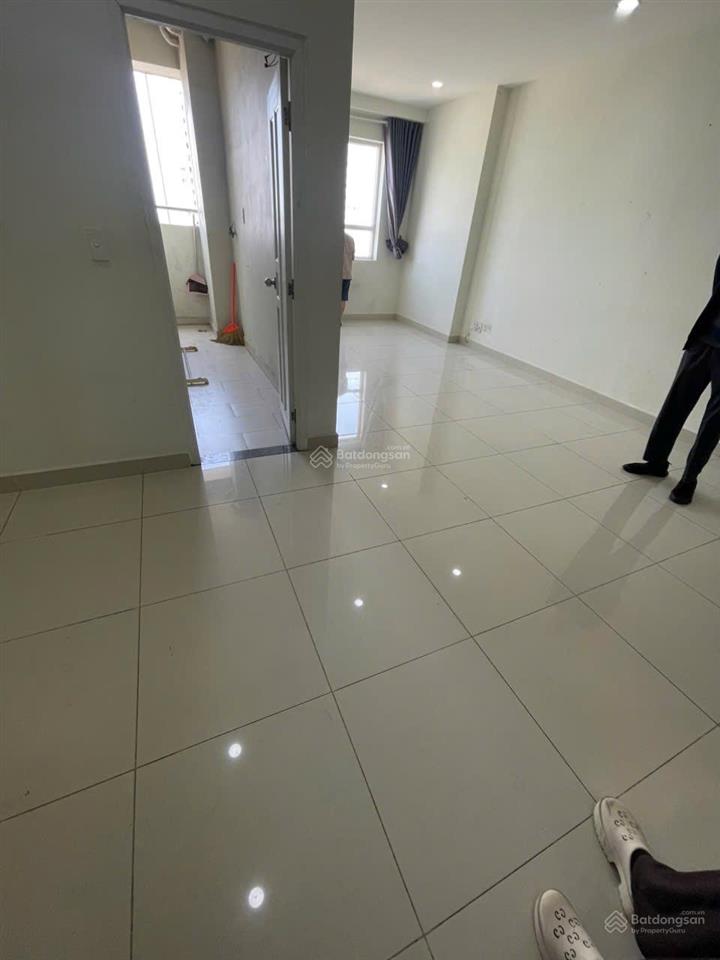 Cần bán căn hộ lầu trung 79m2, 2pn giá chỉ 4tỷ250